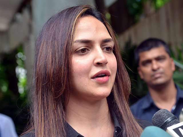 Esha Deol On Mike