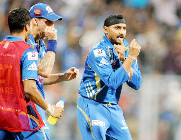 Harbhajan Singh Dancing On Pitch