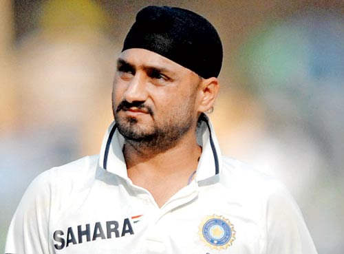 Harbhajan Singh Looking Someone In Image