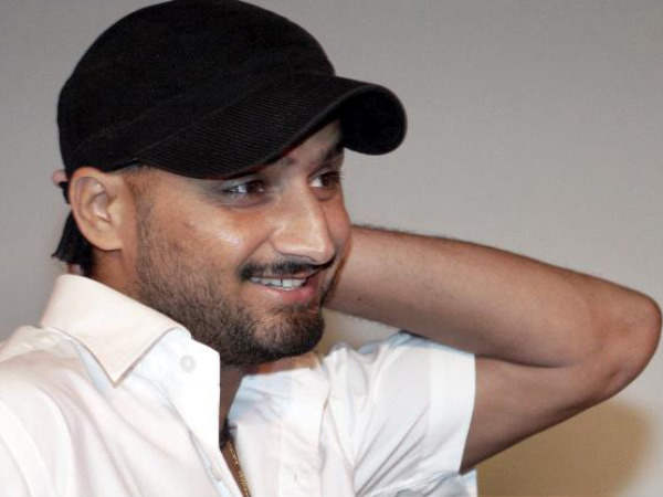 Harbhajan Singh Wearing Black Cap In Image