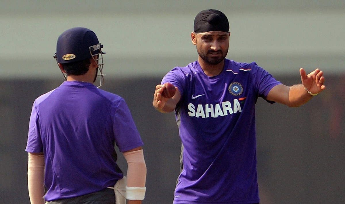 Harbhajan Singh Wearing Purple T-shirt