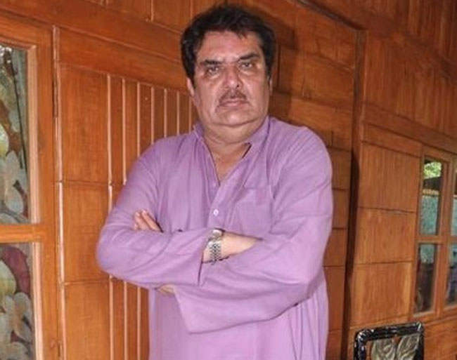 Raza Murad Posing