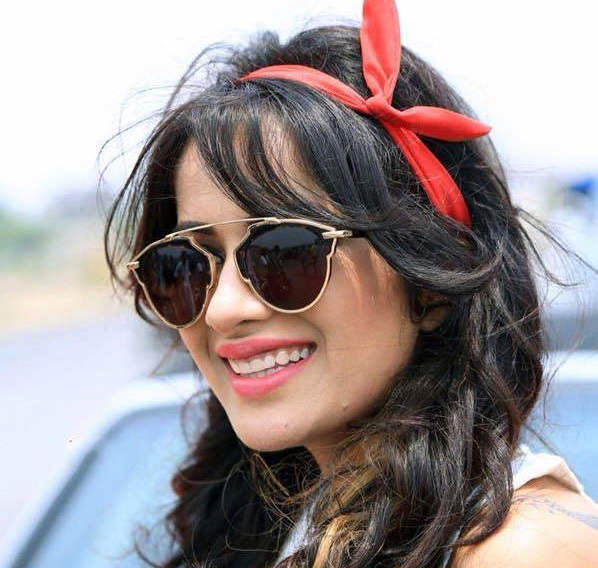 Sara Gurpal Wearing  Stylish Goggle