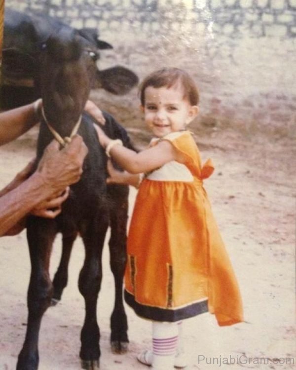 Childhood Pic Of Monica Gill-032