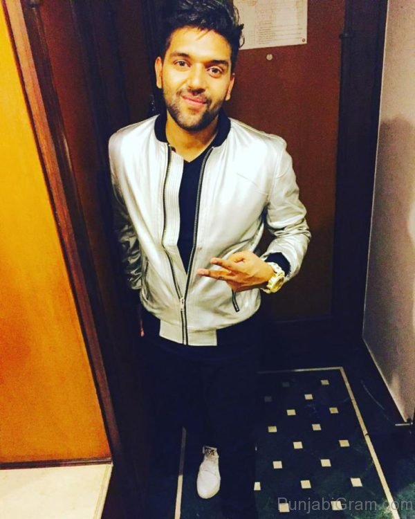 Good-looking Guru Randhawa-29505