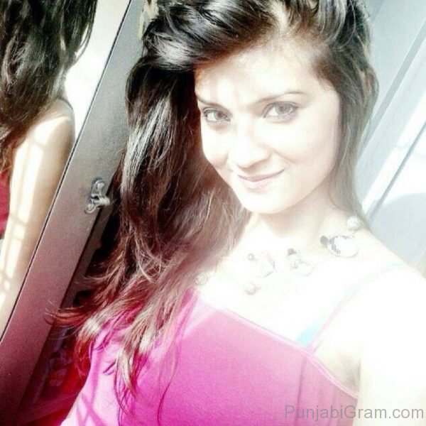 Gorgeous Actress Aakanksha Sareen-4840009