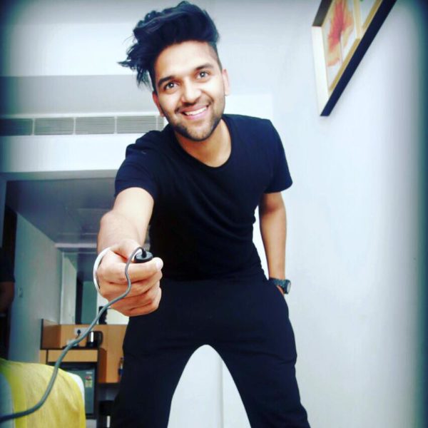 Guru Randhawa At Home