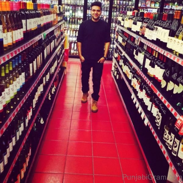 Guru Randhawa At Store-053