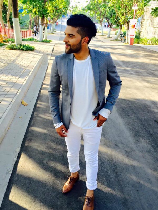 Guru Randhawa Looking Good