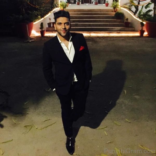 Guru Randhawa Looking Handsome-46705