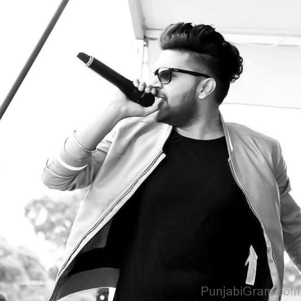 Guru Randhawa Looking Smart-41115