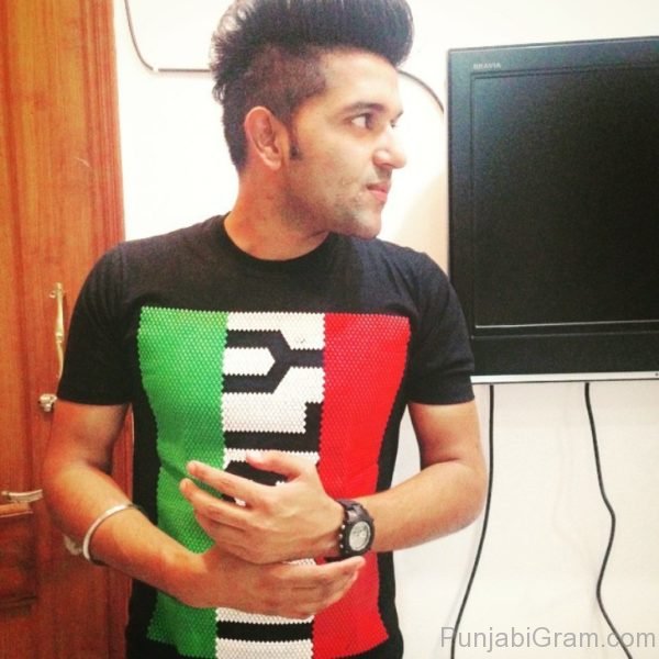 Guru Randhawa Looking Smart-678