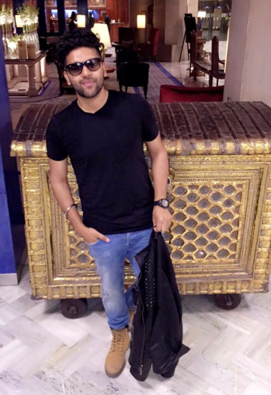 Guru Randhawa Looking Stylish