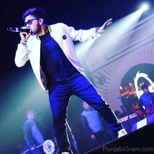 Guru Randhawa On Stage-357