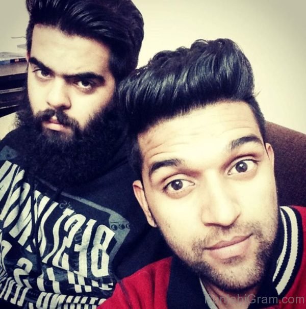 Guru Randhawa Selfie-14602