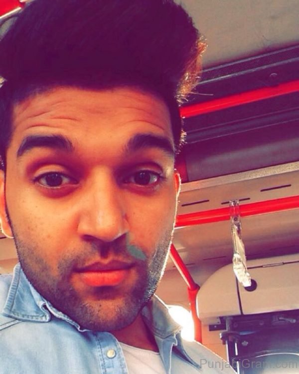 Guru Randhawa Selfie-14612