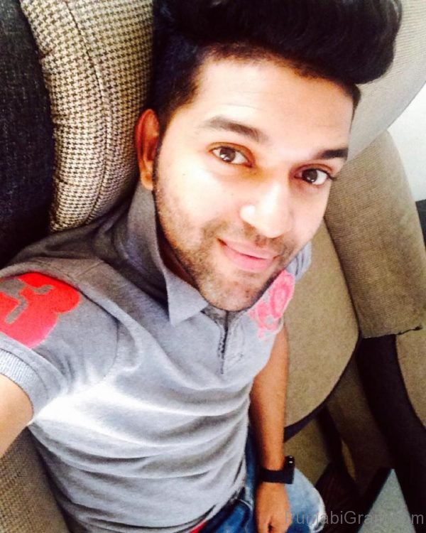 Guru Randhawa Selfie-14613