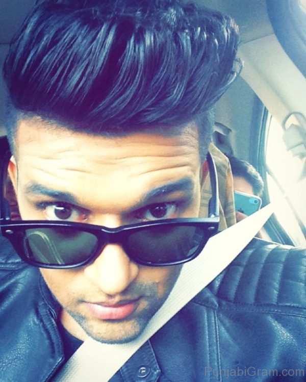 Guru Randhawa Selfie-14615