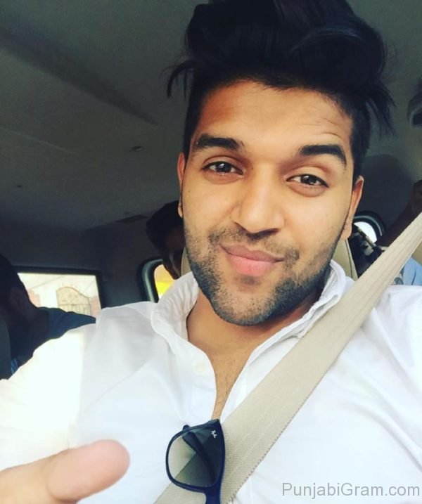 Guru Randhawa Selfie-14623