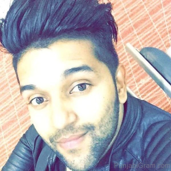 Guru Randhawa Selfie-14624