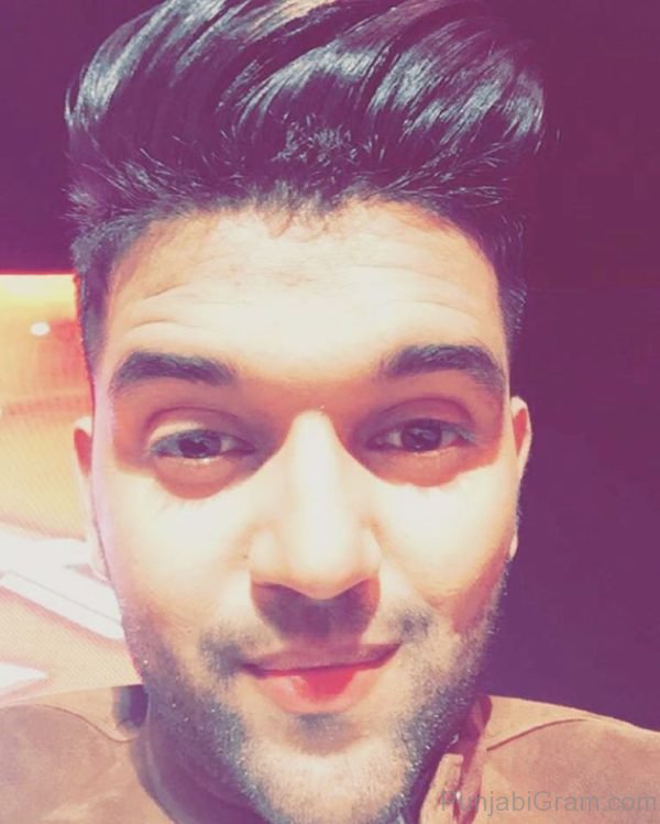 Guru Randhawa Selfie-14629