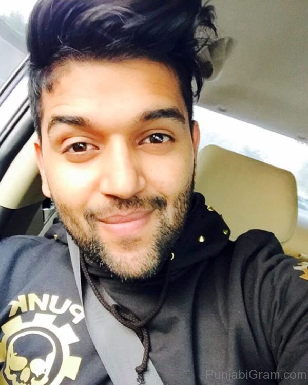 Guru Randhawa Selfie-14635