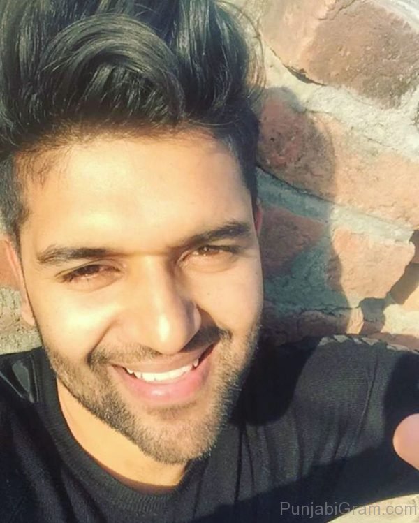 Guru Randhawa Selfie-14643