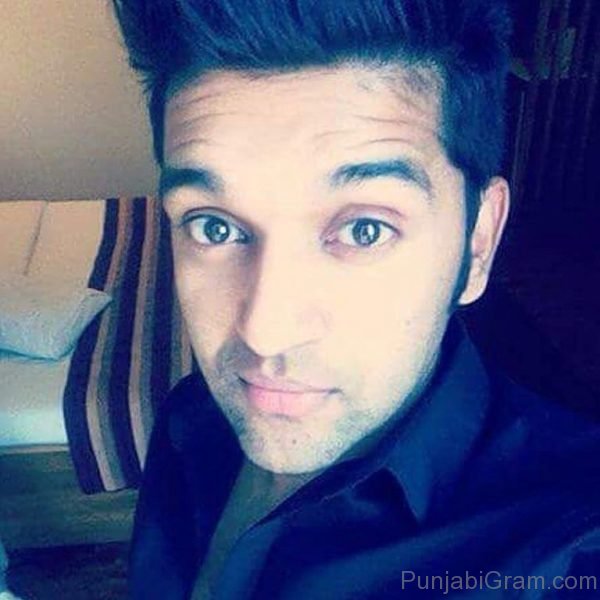 Guru Randhawa Selfie-14644