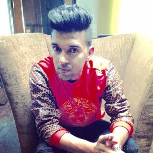 Guru Randhawa Sitting On Sofa-142