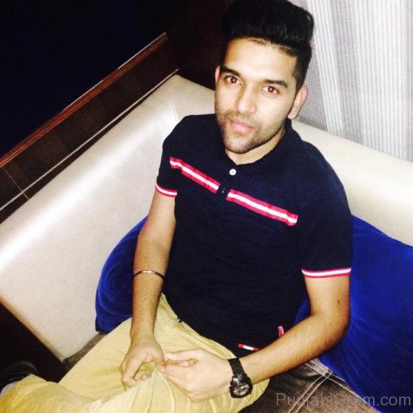 Guru Randhawa Sitting On Sofa-160