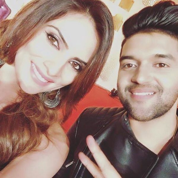 Guru Randhawa With Model