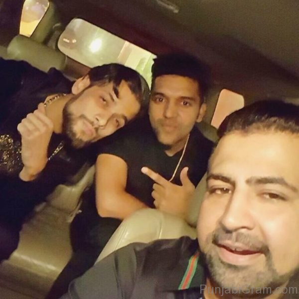 Guru Randhawa With Other Actors-130