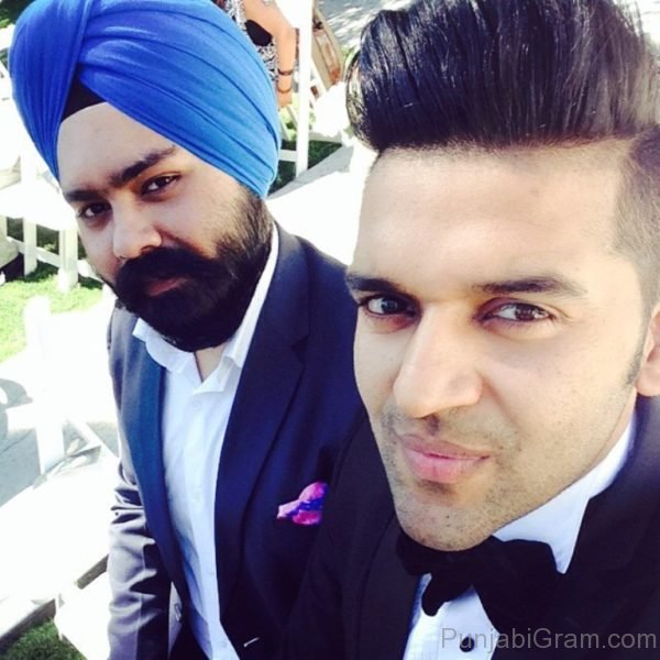 Guru Randhawa With Sardar Ji-037