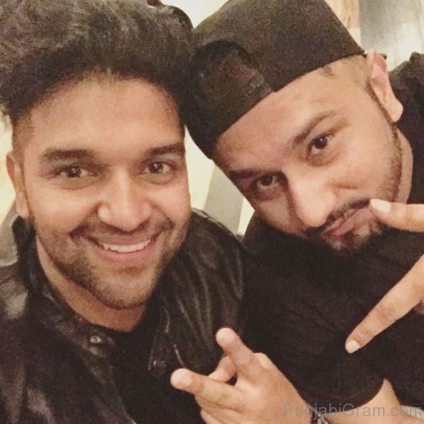 Guru Randhawa With Yo Yo Honey Singh-388