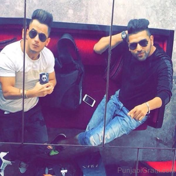 Image Of Guru Randhawa-268