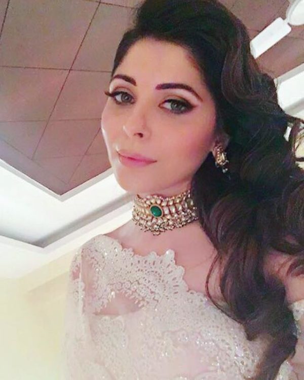 Kanika Kapoor In White Saree