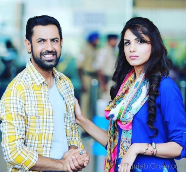 Monica Gill With Gippy Grewal-146