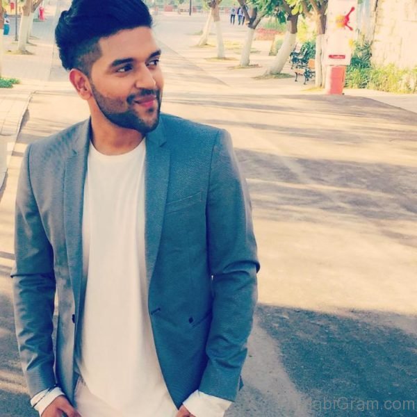 Photo Of  Guru Randhawa Looking Smart-45003