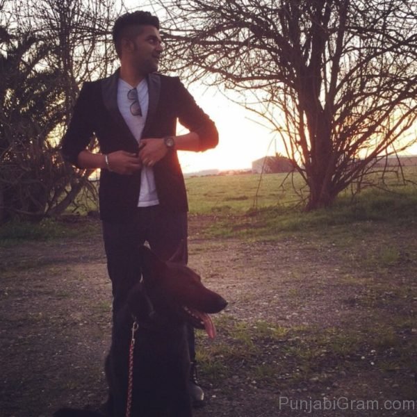 Photograph Of Handsome Guru Randhawa-59202