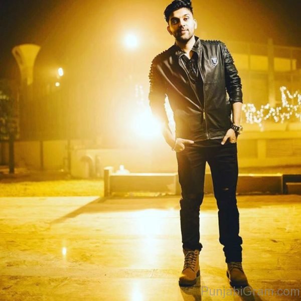 Pic Of Good-looking Guru Randhawa-30704