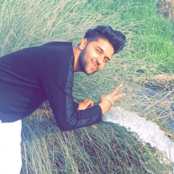 Pic Of Good-looking Guru Randhawa-30705