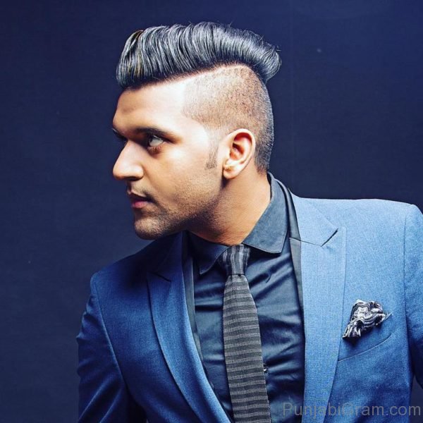 Picture Of Elegant Guru Randhawa-23311