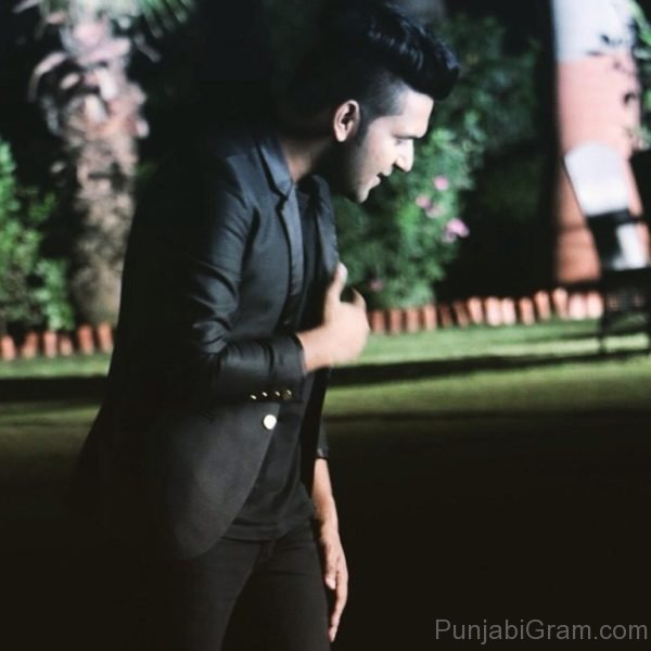 Picture Of Guru Randhawa-039