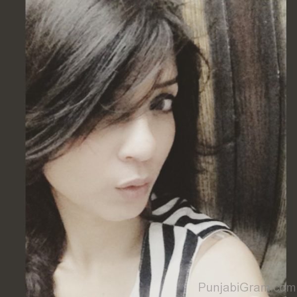 Pout Image Of Aakanksha Sareen-039