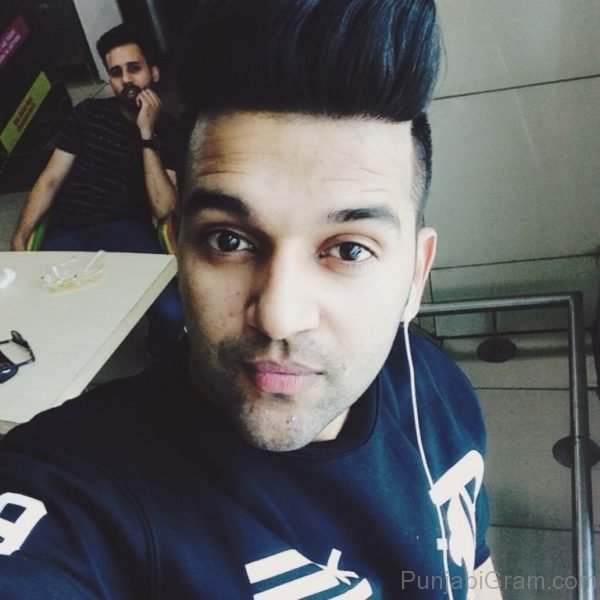 Selfie Of Guru Randhawa-048