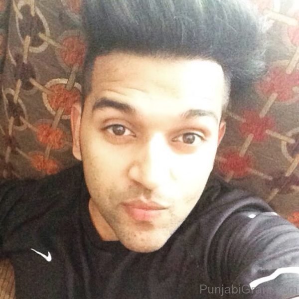 Selfie Of Guru Randhawa-054