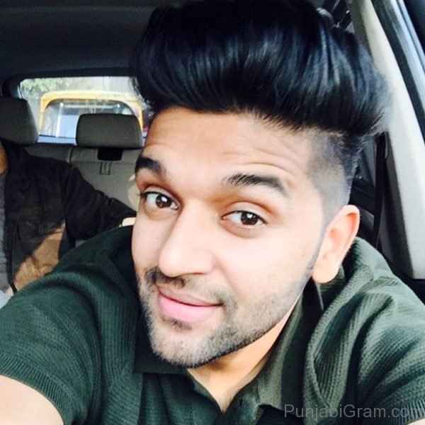 Selfie Of Guru Randhawa-36718