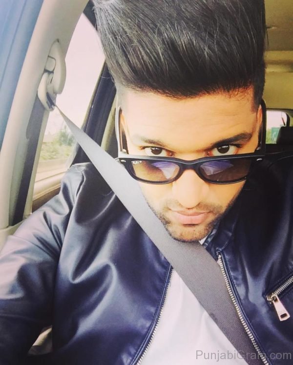 Selfie Of Guru Randhawa-36732