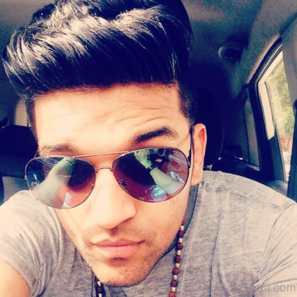 Selfie Of Guru Randhawa-36738