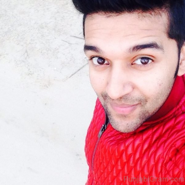 Selfie Of Guru Randhawa-36745